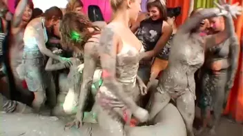 Mudslinging Eurobabes Screencap 98 on sinx.preview.netperv.com