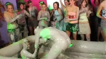 Mudslinging Eurobabes Screencap 48 on sinx.preview.netperv.com