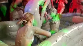 Mudslinging Eurobabes Screencap 50 on sinx.preview.netperv.com