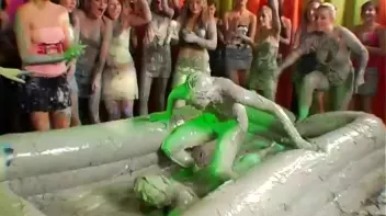 Mudslinging Eurobabes Screencap 68 on sinx.preview.netperv.com