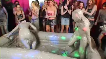 Mudslinging Eurobabes Screencap 73 on sinx.preview.netperv.com