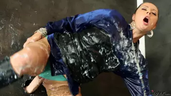 Pornstars Can't Stay Away From The SlimeWave! Screencap 45 on sinx.preview.netperv.com