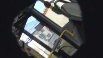 Heimlich im Bus gepisst Screencap 15 on sinx.preview.netperv.com