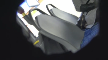 Heimlich im Bus gepisst Screencap 16 on sinx.preview.netperv.com