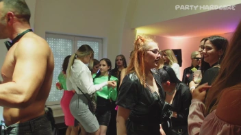 House Party Hardcore Vol. 1 - Part 1 - Cam 2 Screencap 26 on sinx.preview.netperv.com