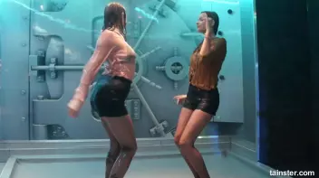 From bad girls to wet girls Screencap 27 on sinx.preview.netperv.com