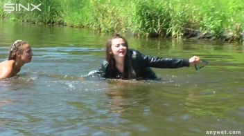 Fun Fueled Water Fight Heads To The River Screencap 18 on sinx.preview.netperv.com