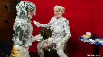 Massive, Sexy Foam Fight Screencap 48 on sinx.preview.netperv.com