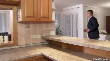 Blonde Nathaly returns the favor Screencap 1 on sinx.preview.netperv.com