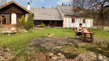 Afternoon Drinks And Piss With The Help Screencap 2 on sinx.preview.netperv.com