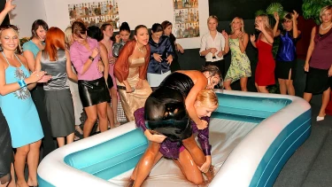 Latest deal - Head To Head In The Oil Pit