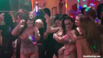 Valentine's Day Vaginas Part 6 - Cam 4 Screencap 82 on sinx.preview.netperv.com