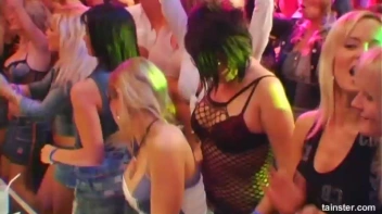 Blue Jean Babes Part 1 Cam 2 Screencap 9 on sinx.preview.netperv.com