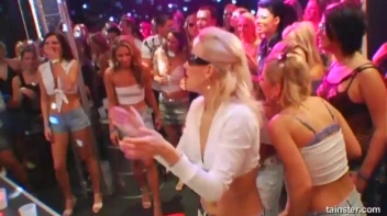 Blue Jean Babes Part 1 Cam 2 Screencap 19 on sinx.preview.netperv.com