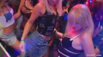 Blue Jean Babes Part 1 Cam 2 Screencap 3 on sinx.preview.netperv.com