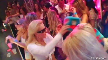 Blue Jean Babes Part 1 Cam 2 Screencap 30 on sinx.preview.netperv.com