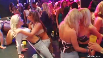 Blue Jean Babes Part 1 Cam 2 Screencap 61 on sinx.preview.netperv.com