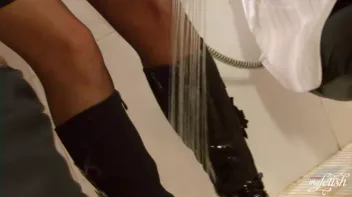 Three Eurobabes Shower Down and Lez Out Screencap 24 on sinx.preview.netperv.com