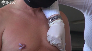 Im Parkhaus die Nippel genadelt Screencap 34 on sinx.preview.netperv.com