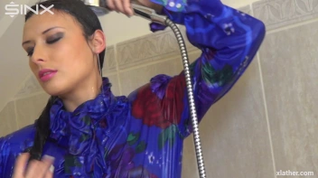 Solo Shower Sensations Screencap 25 on sinx.preview.netperv.com