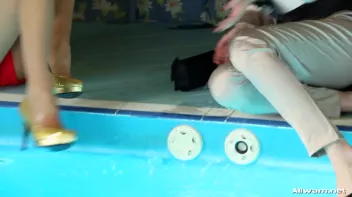 Eurobabe Pool Play Screencap 14 on sinx.preview.netperv.com