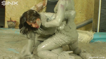 Sexy Professionals Mud Wrestling Mania Screencap 42 on sinx.preview.netperv.com