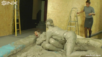 Sexy Professionals Mud Wrestling Mania Screencap 49 on sinx.preview.netperv.com