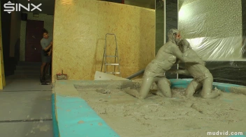 Sexy Professionals Mud Wrestling Mania Screencap 58 on sinx.preview.netperv.com