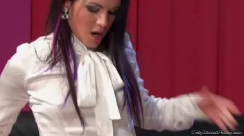 He Makes It RAIN On These Hoes!!! Screencap 88 on sinx.preview.netperv.com