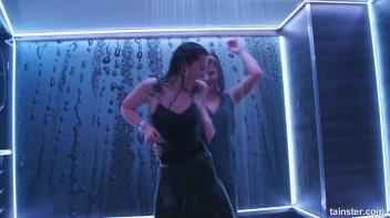 We Wanna Work It Wet! Screencap 38 on sinx.preview.netperv.com