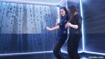 We Wanna Work It Wet! Screencap 46 on sinx.preview.netperv.com