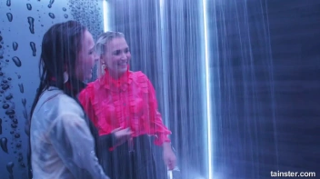 Elegant, Wet, And Living It Up! Screencap 86 on sinx.preview.netperv.com