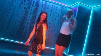 Elegant, Wet, And Living It Up! Screencap 1 on sinx.preview.netperv.com