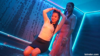 Elegant, Wet, And Living It Up! Screencap 26 on sinx.preview.netperv.com