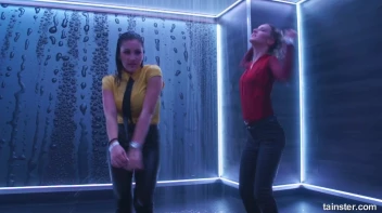 Elegant, Wet, And Living It Up! Screencap 54 on sinx.preview.netperv.com