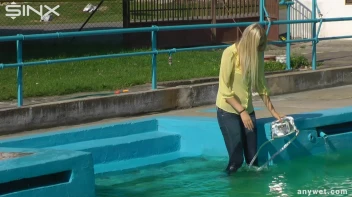 Sexy Blonde Swims And Splashes In Outdoor Pool Screencap 6 on sinx.preview.netperv.com