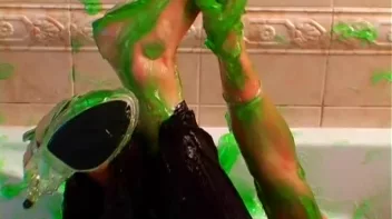 She Loves To Get Messy Any Way She Can Screencap 84 on sinx.preview.netperv.com