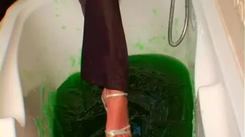 She Loves To Get Messy Any Way She Can Screencap 11 on sinx.preview.netperv.com