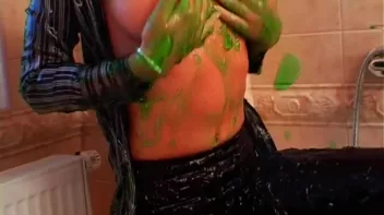 She Loves To Get Messy Any Way She Can Screencap 49 on sinx.preview.netperv.com