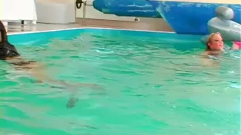 Play Fighting Turns Serious In The Pool Screencap 85 on sinx.preview.netperv.com