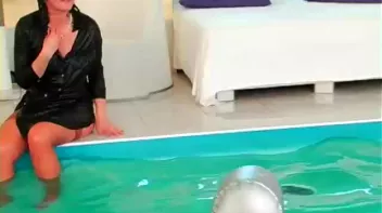 Play Fighting Turns Serious In The Pool Screencap 29 on sinx.preview.netperv.com