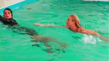 Play Fighting Turns Serious In The Pool Screencap 51 on sinx.preview.netperv.com