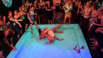 Lora Licious vs. Susan Snow Screencap 55 on sinx.preview.netperv.com