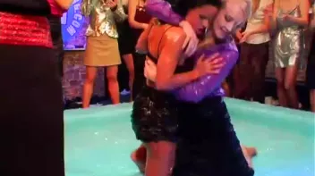 Lora Licious vs. Susan Snow Screencap 11 on sinx.preview.netperv.com