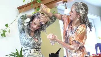 Swamped in Slop Screencap 73 on sinx.preview.netperv.com