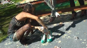 Wet And Messy Duo Splosh Their Friend Screencap 40 on sinx.preview.netperv.com