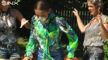 Wet And Messy Duo Splosh Their Friend Screencap 8 on sinx.preview.netperv.com