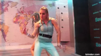 Dancing babes Screencap 32 on sinx.preview.netperv.com