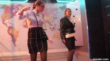 Dancing babes Screencap 44 on sinx.preview.netperv.com