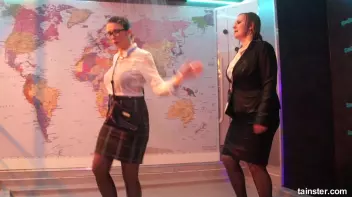 Dancing babes Screencap 45 on sinx.preview.netperv.com